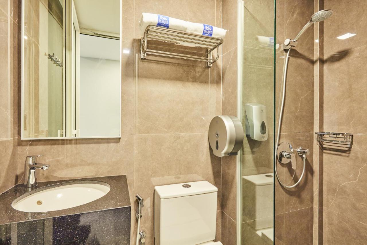 Ibis Budget Singapore Ametrine Bagian luar foto