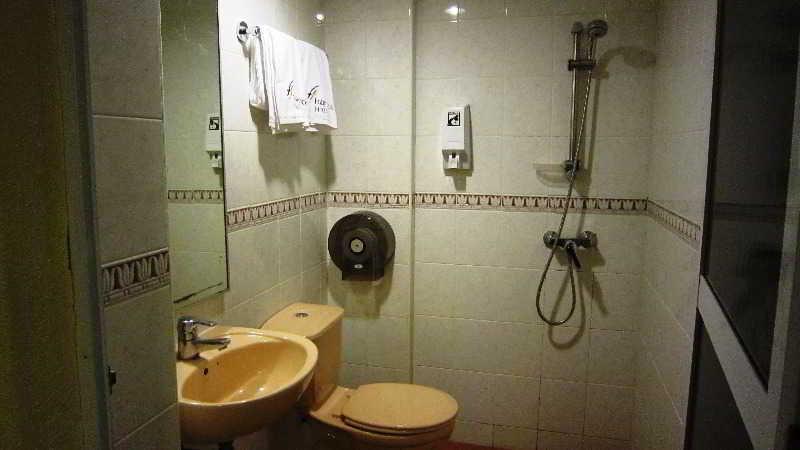 Ibis Budget Singapore Ametrine Bagian luar foto