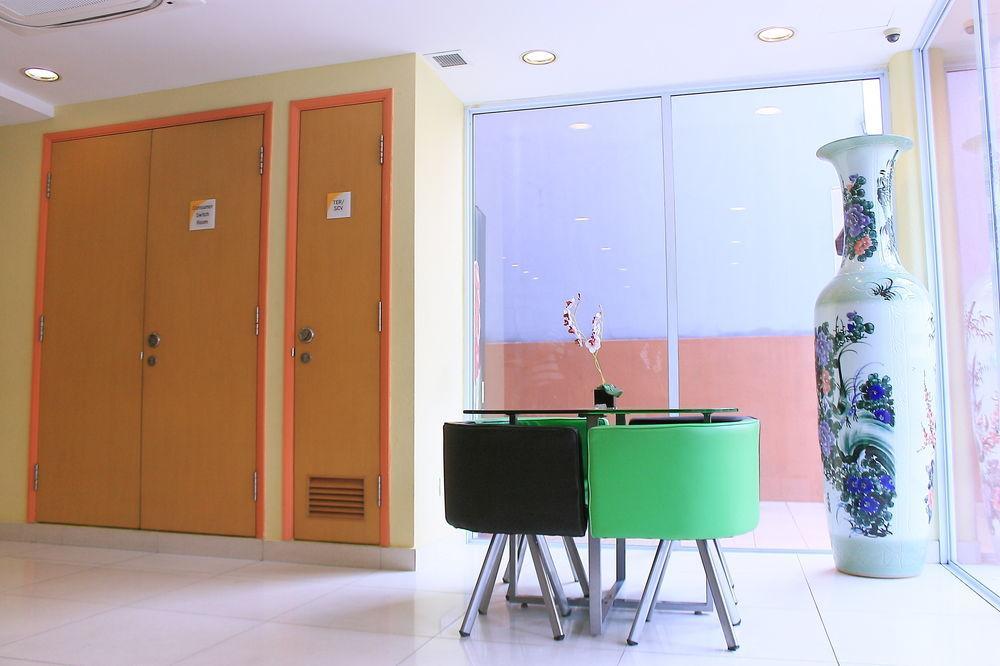 Ibis Budget Singapore Ametrine Bagian luar foto