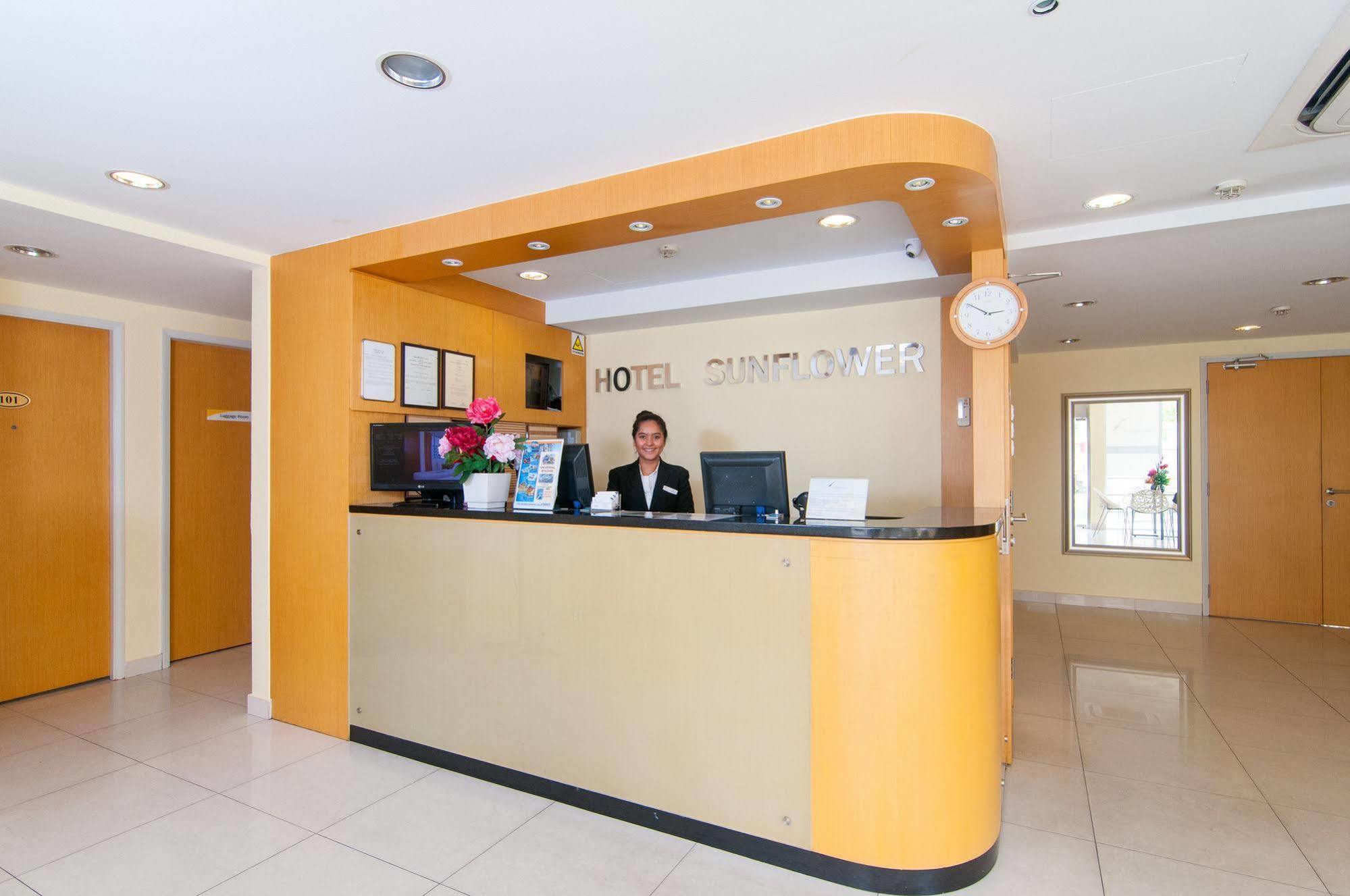 Ibis Budget Singapore Ametrine Bagian luar foto